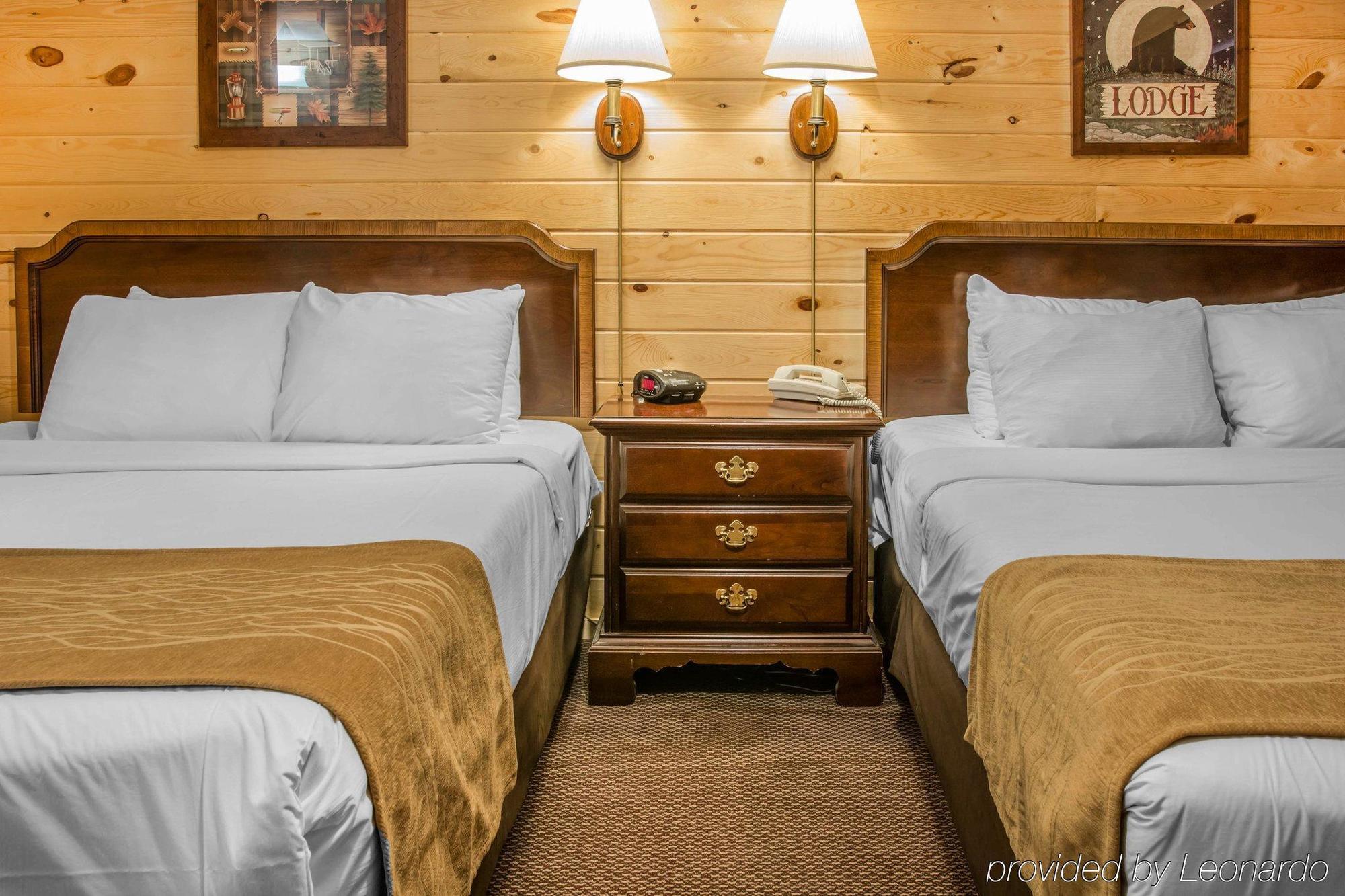 Econo Lodge Bayview Mackinaw City Esterno foto