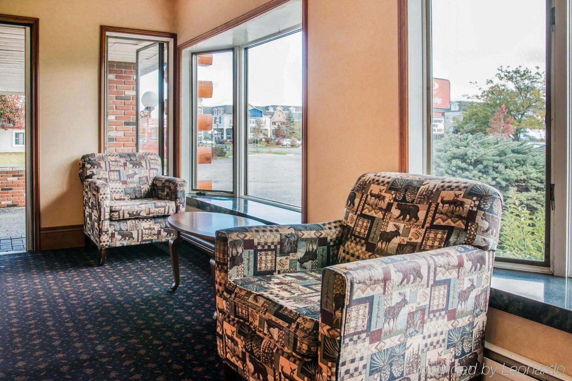 Econo Lodge Bayview Mackinaw City Esterno foto