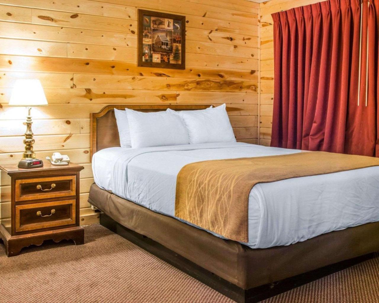 Econo Lodge Bayview Mackinaw City Esterno foto