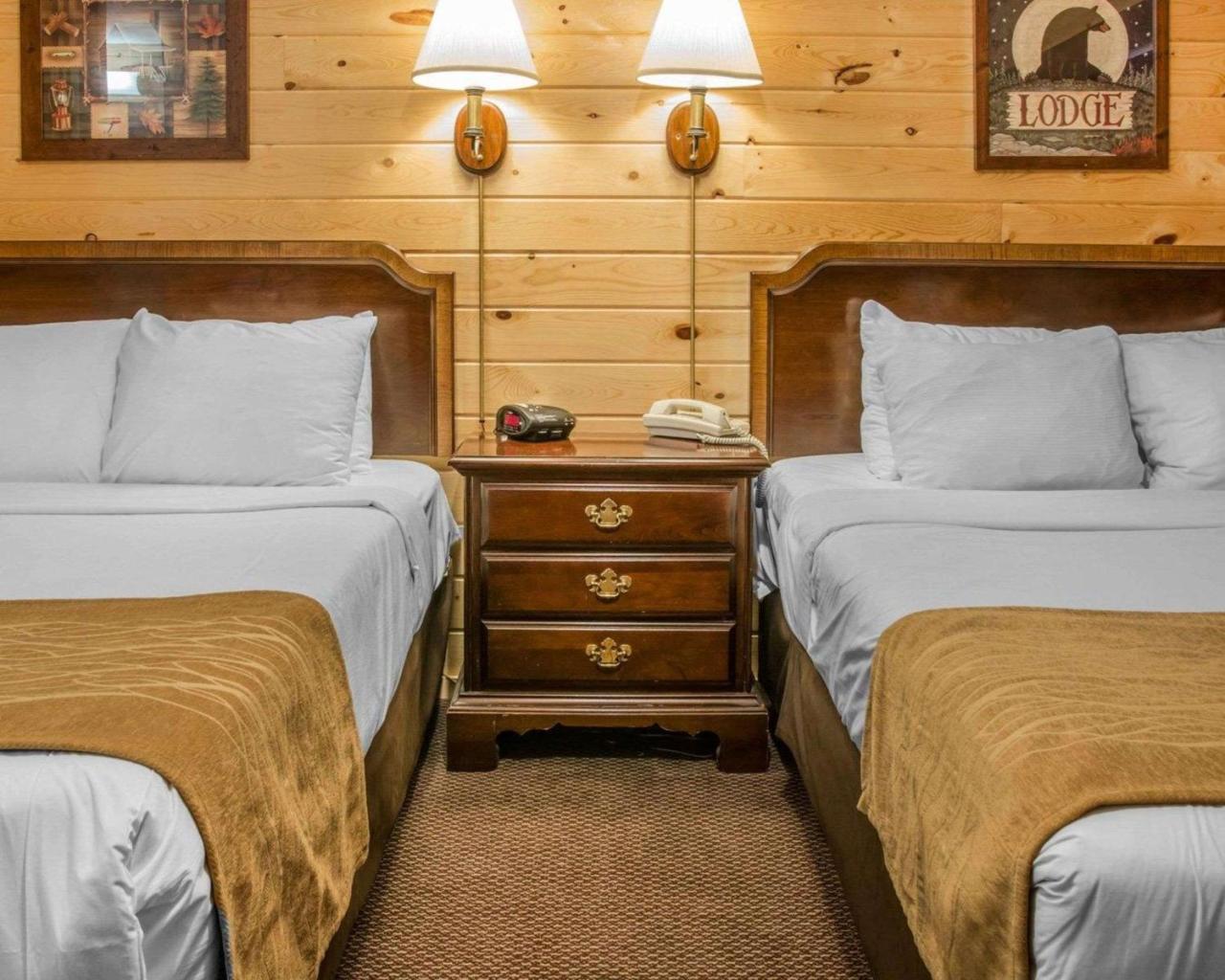 Econo Lodge Bayview Mackinaw City Esterno foto